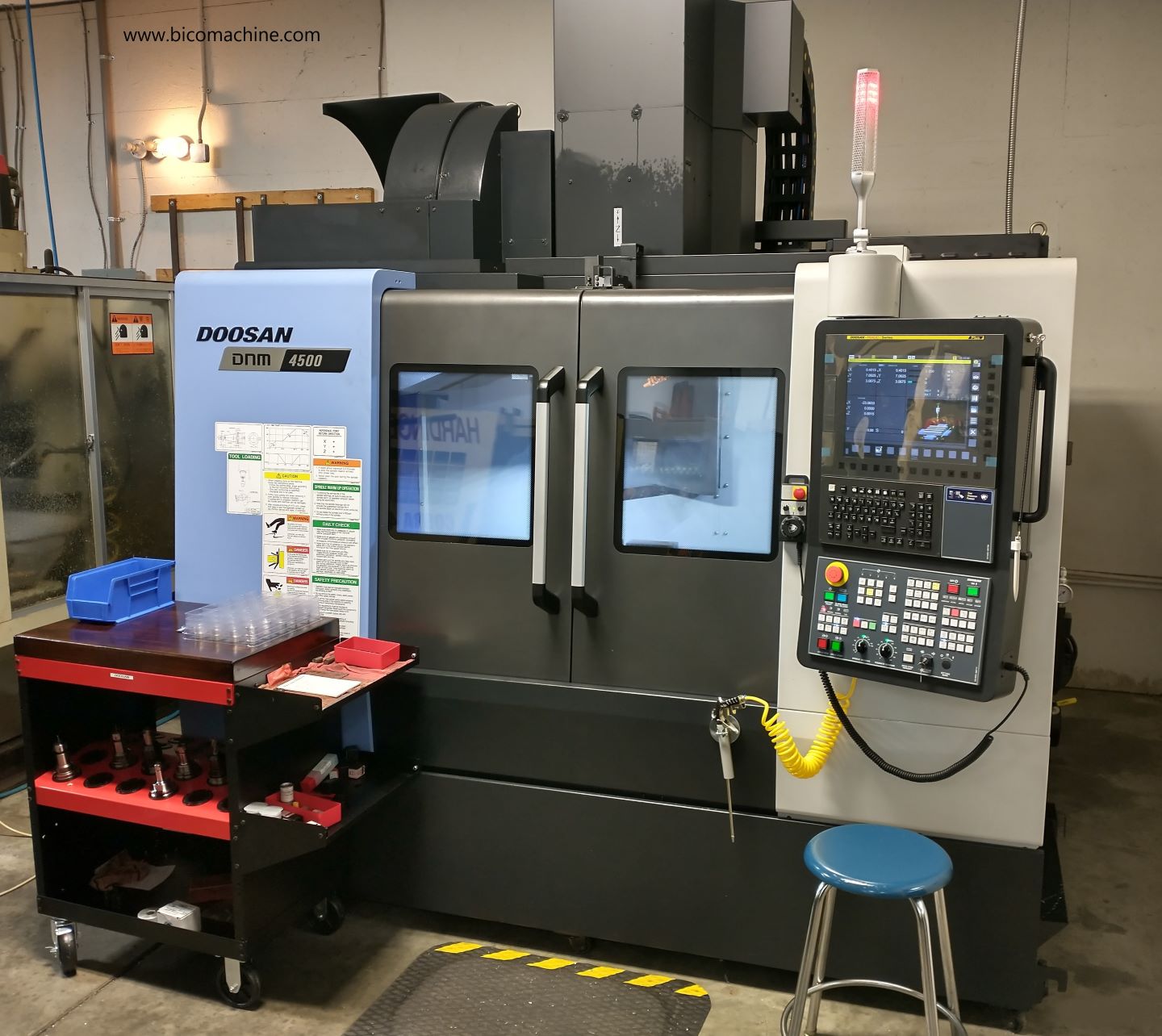 Precision CNC mill, Cincinnati Milacron